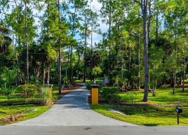 Property at 4421 5th Ave SW, Naples, FL 34119, 6 beds, 3 baths