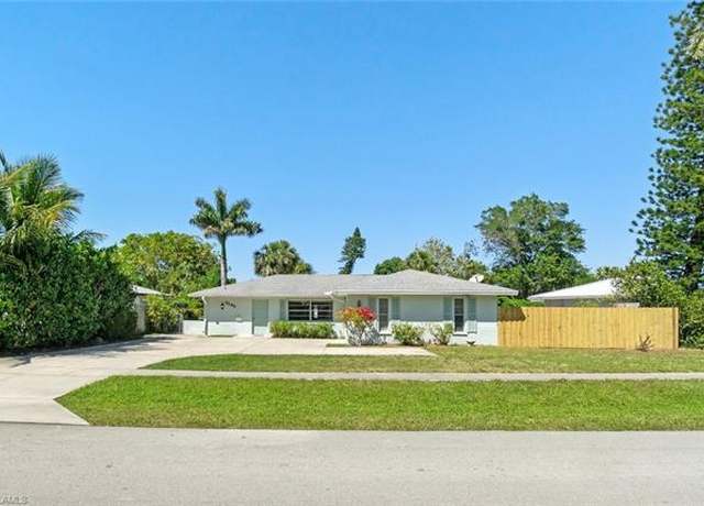 Property at 2545 Poinciana Dr, Naples, FL 34105, 4 beds, 3 baths