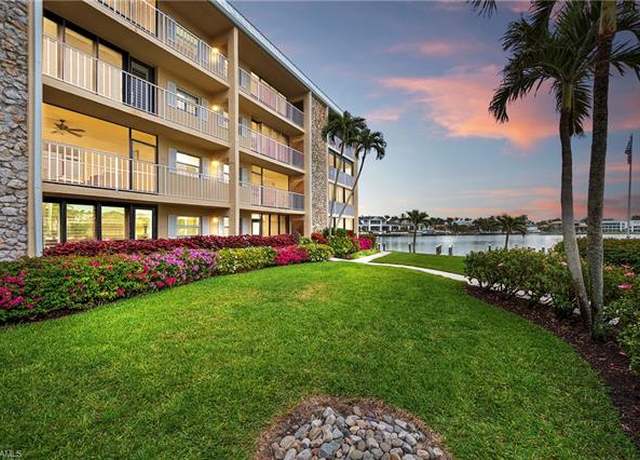Property at 3000 Gulf Shore Blvd N #103, Naples, FL 34103, 2 beds, 2 baths
