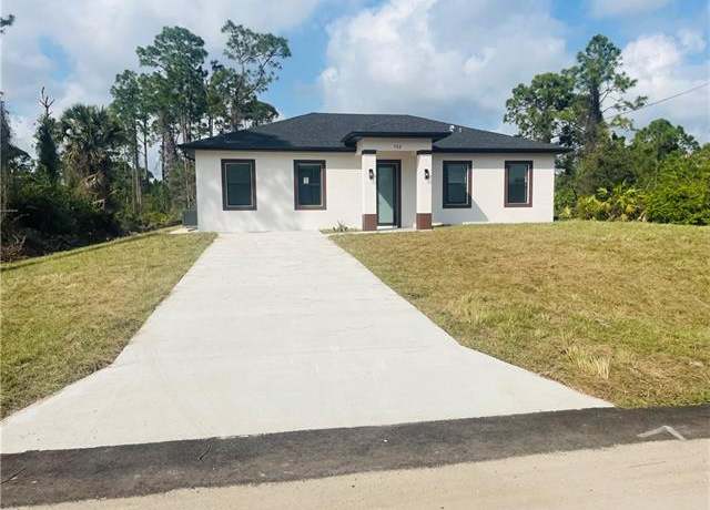 Property at 712 Clemwood Ave S, Lehigh Acres, FL 33974, 3 beds, 3 baths
