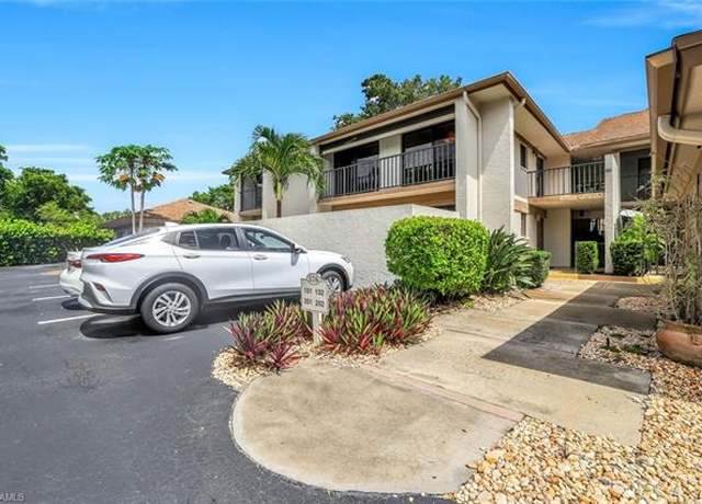 Property at 576 Retreat Dr #201, Naples, FL 34110, 3 beds, 2 baths