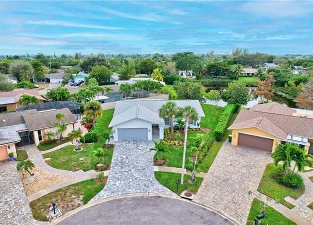 Property at 1084 Lake Shore Ct, Naples, FL 34103, 3 beds, 2 baths