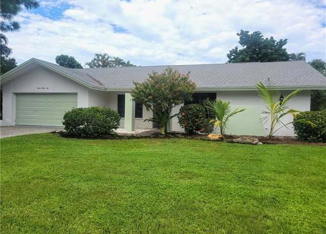 Property at 735 High Pines Dr, Naples, FL 34103, 3 beds, 2 baths