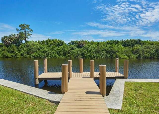Property at 2297 Longboat Dr, Naples, FL 34104, 3 beds, 3 baths