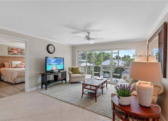 Property at 534 12th Ave S #534, Naples, FL 34102, 2 beds, 2 baths