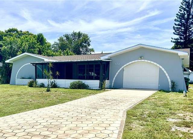 Property at 328 SE Tranquilla Ave, Port St. Lucie, FL 34983, 3 beds, 2 baths