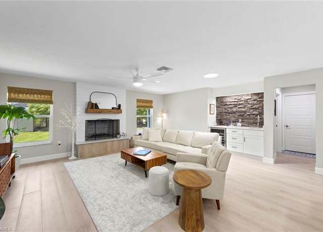 Property at 3795 Liberty Sq, Fort Myers, FL 33908, 3 beds, 2 baths