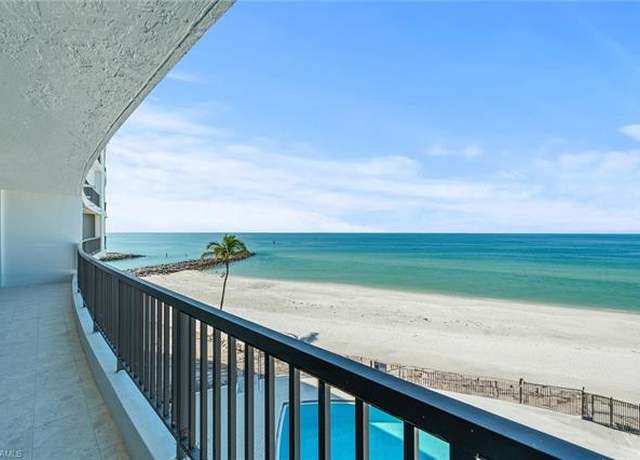 Property at 2382 Gulf Shore Blvd N #502, Naples, FL 34103, 3 beds, 3.5 baths