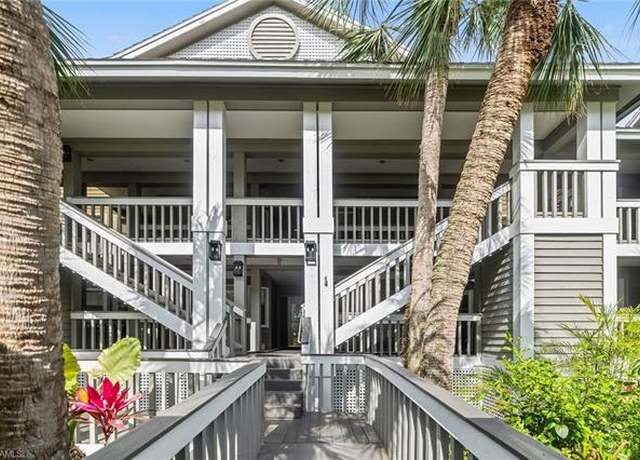 Property at 664 Wiggins Bay Dr, Naples, FL 34110, 2 beds, 2 baths