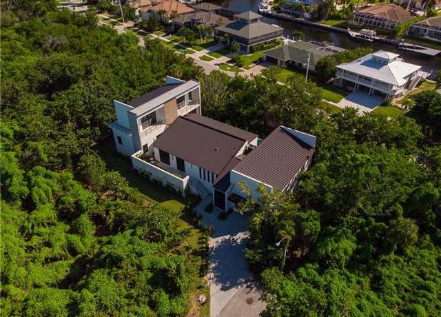 Property at 122 Sea Lavender Ln, Marco Island, FL 34145, 4 beds, 4.5 baths