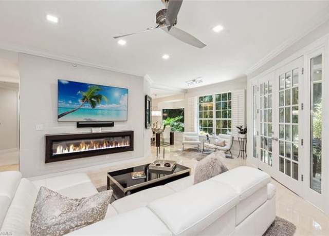 Property at 173 Colonade Cir #1401, Naples, FL 34103, 3 beds, 3.5 baths
