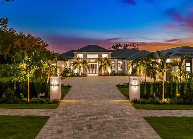 Property at 208 Hickory Rd, Naples, FL 34108, 5 beds, 6.5 baths