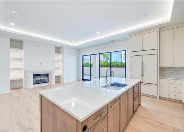 Property at 82 9th St S #205, Naples, FL 34102, 2 beds, 2 baths