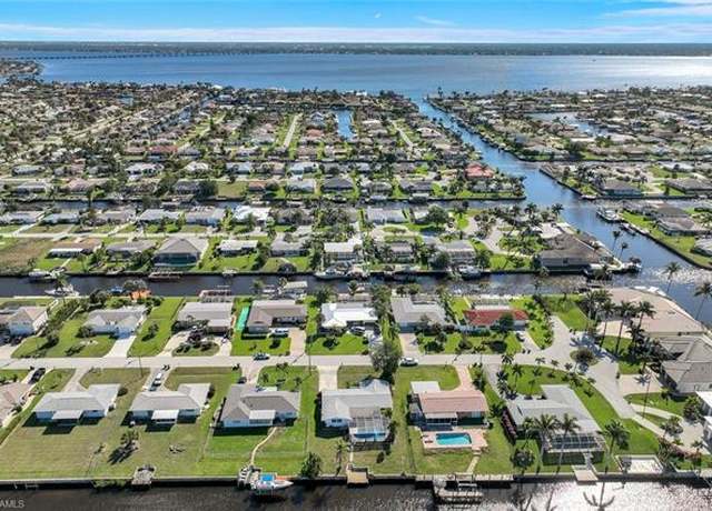 Property at 3114 SE 18th Ave, Cape Coral, FL 33904, 3 beds, 2 baths