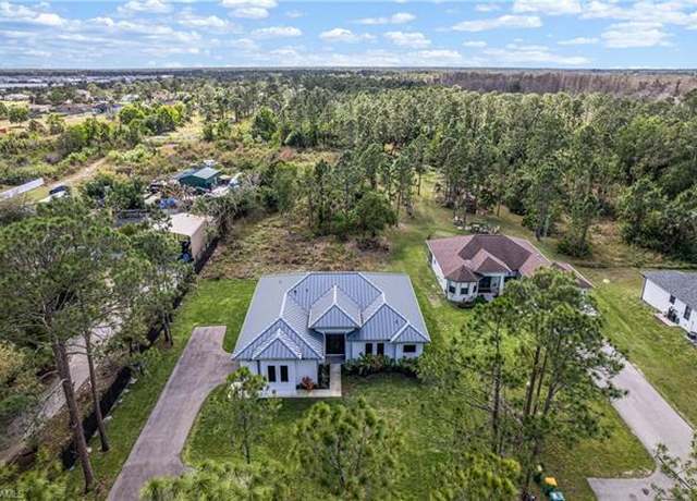 Property at 3690 41st Ave NE, Naples, FL 34120, 3 beds, 2.5 baths