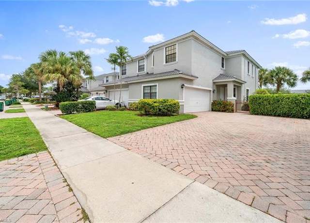 Property at 15662 Summit Place Cir #385, Naples, FL 34119, 3 beds, 2.5 baths