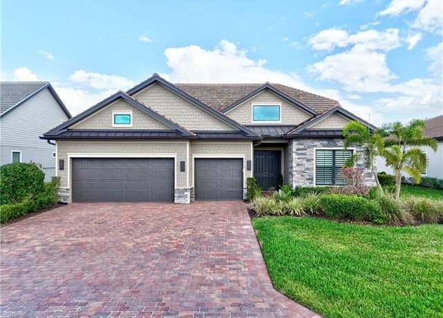 Property at 9574 Everglades Dr, Naples, FL 34120, 4 beds, 4.5 baths