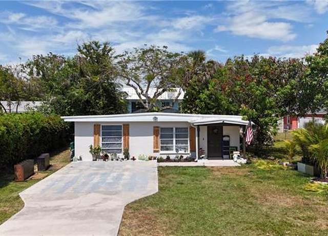 Property at 158 4th St, Naples, FL 34113, 2 beds, 1 bath