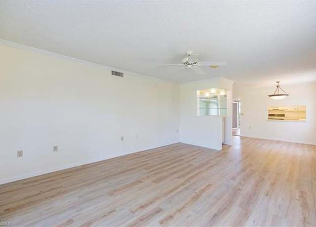 Property at 315 Saint Andrews Blvd Unit D5, Naples, FL 34113, 3 beds, 2 baths