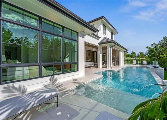 Property at 508 Neapolitan Ln, Naples, FL 34103, 5 beds, 6 baths