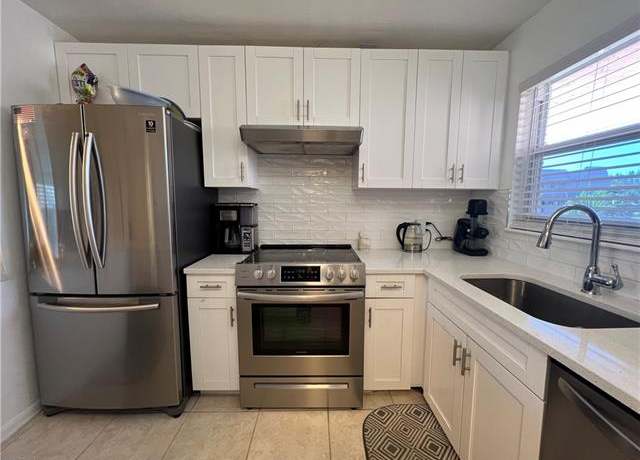 Property at 200 Forest Lakes Blvd #201, Naples, FL 34105, 2 beds, 2 baths
