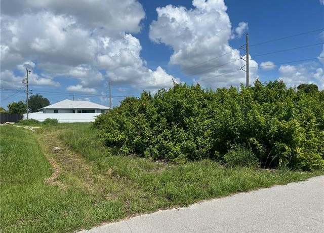 Property at 2708 NE 4th Pl, Cape Coral, FL 33909