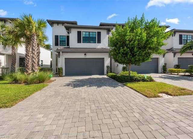 Property at 7546 Rockefeller Dr, Naples, FL 34119, 3 beds, 2.5 baths