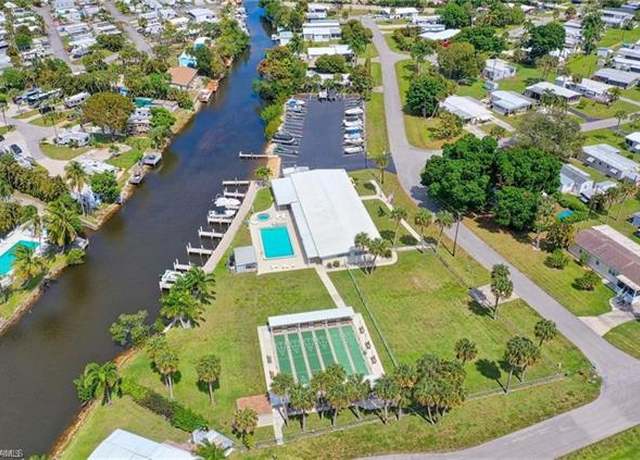 Property at 4 Henderson Dr, Naples, FL 34114, 3 beds, 2 baths