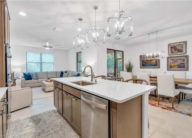 Property at 26506 Bonita Fairways Blvd, Bonita Springs, FL 34135, 3 beds, 2.5 baths