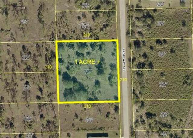 Property at 913 Broadway Ave, Lehigh Acres, FL 33972