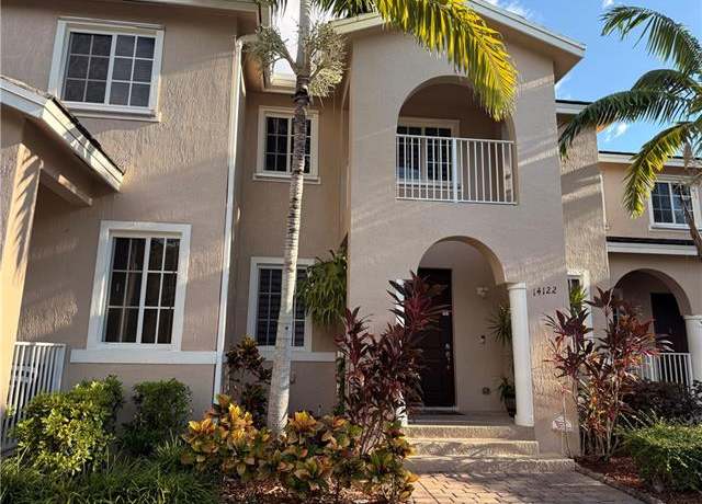 Property at 14122 SW 276th St, Homestead, FL 33032, 3 beds, 2.5 baths