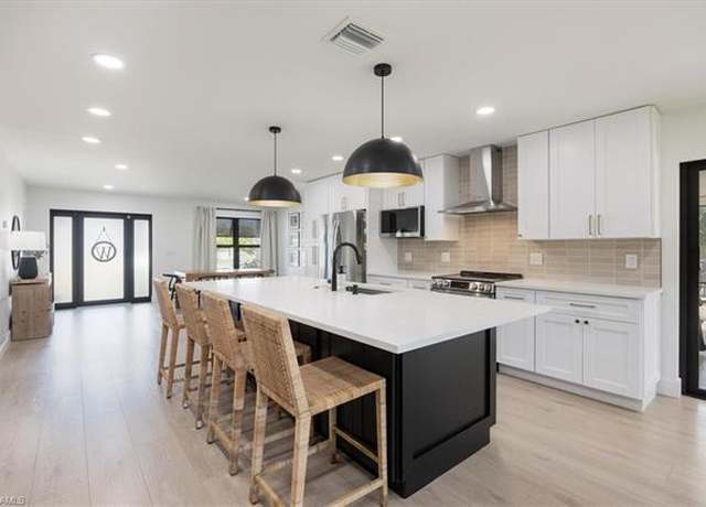 Property at 2200 Poinciana Dr, Naples, FL 34105, 3 beds, 2 baths