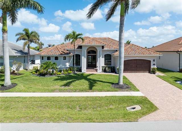 Property at 1064 Cottonwood Ct, Marco Island, FL 34145, 4 beds, 2.5 baths