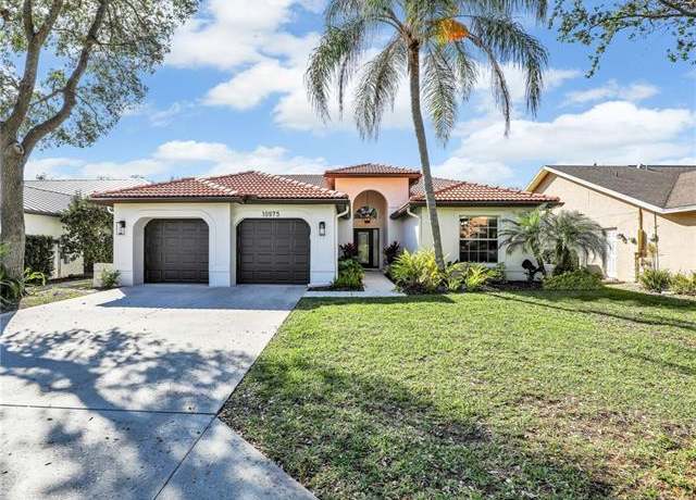 Property at 10975 Fieldfair Dr, Naples, FL 34119, 3 beds, 2 baths