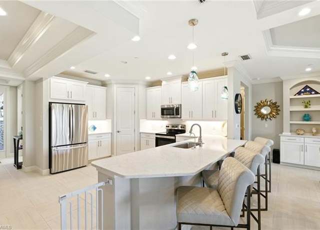 Property at 9654 Montelanico Loop #102, Naples, FL 34119, 2 beds, 2 baths