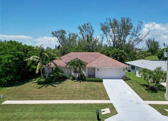 Property at 621 Diplomat Ct, Marco Island, FL 34145, 3 beds, 2 baths