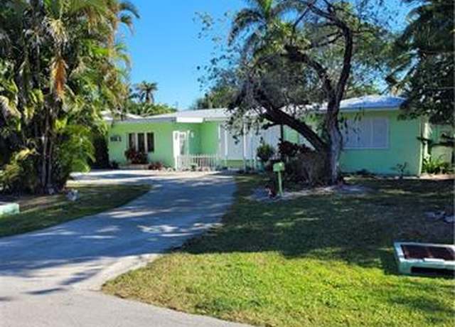 Property at 870 Forest Ave, Naples, FL 34102, 2 beds, 1 bath