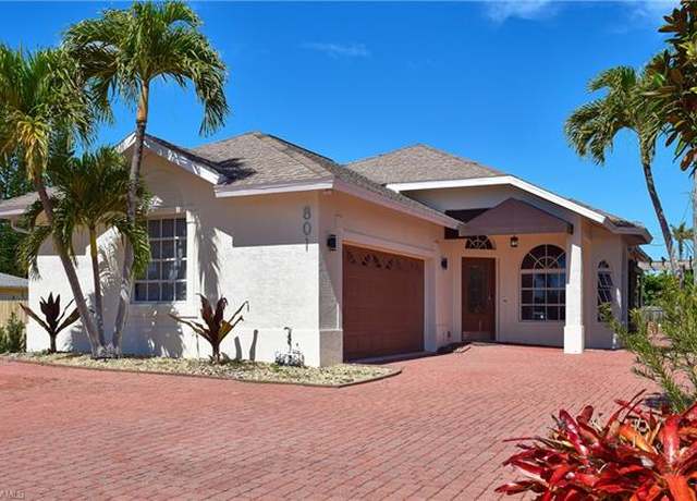 Property at 801 99th Ave N, Naples, FL 34108, 2 beds, 2 baths