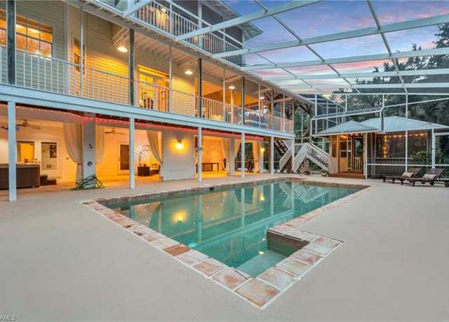 Property at 685 11th St NW, Naples, FL 34120, 4 beds, 4 baths