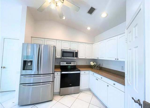 Property at 877 Charlemagne Blvd, Naples, FL 34112, 2 beds, 2 baths