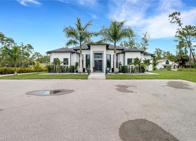 Property at 3737 14th Ave NE, Naples, FL 34120, 4 beds, 4.5 baths