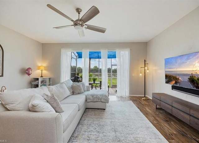 Property at 1050 Albany Ct #199, Naples, FL 34105, 3 beds, 2.5 baths