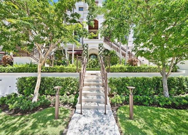 Property at 745 12th Ave S #102, Naples, FL 34102, 4 beds, 4 baths