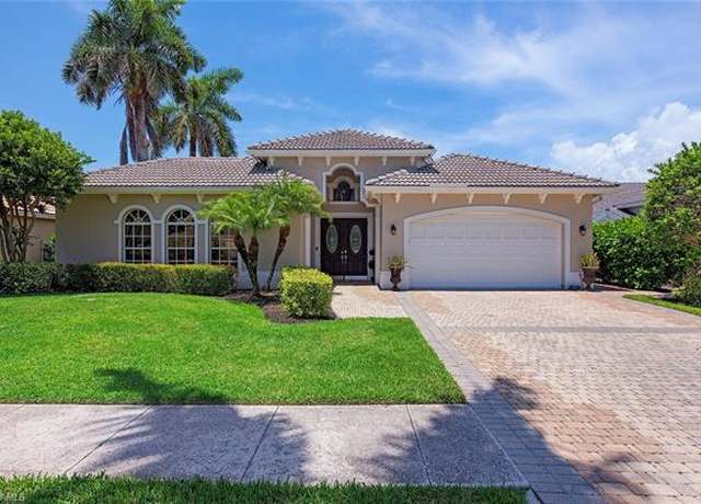 Property at 1534 Vintage Ln, Naples, FL 34104, 4 beds, 3.5 baths