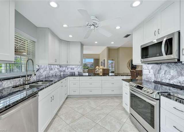 Property at 13120 Southampton Dr, Bonita Springs, FL 34135, 2 beds, 2 baths