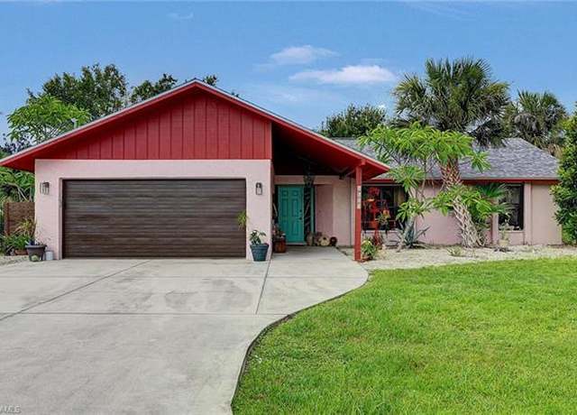 Property at 4603 Villa Capri Ln, Bonita Springs, FL 34134, 3 beds, 2 baths