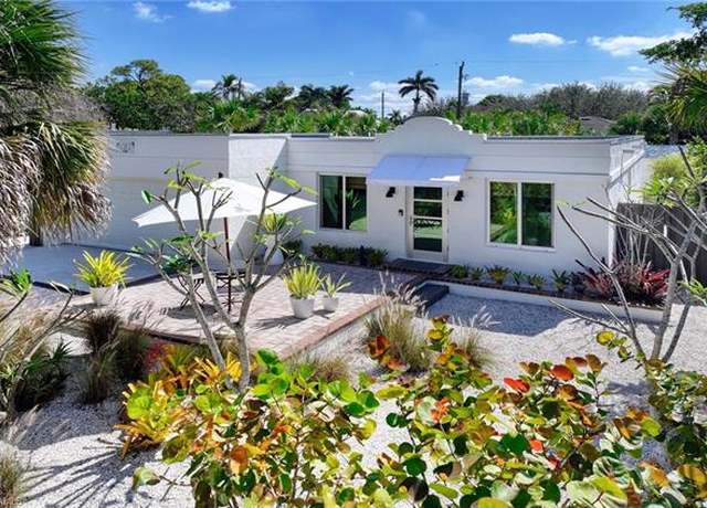 Property at 1212 10th Ave N, Naples, FL 34102, 2 beds, 2 baths