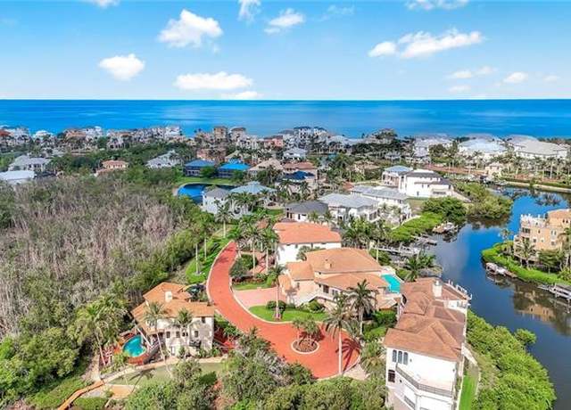 Property at 175 Topanga Dr, Bonita Springs, FL 34134, 4 beds, 4.5 baths