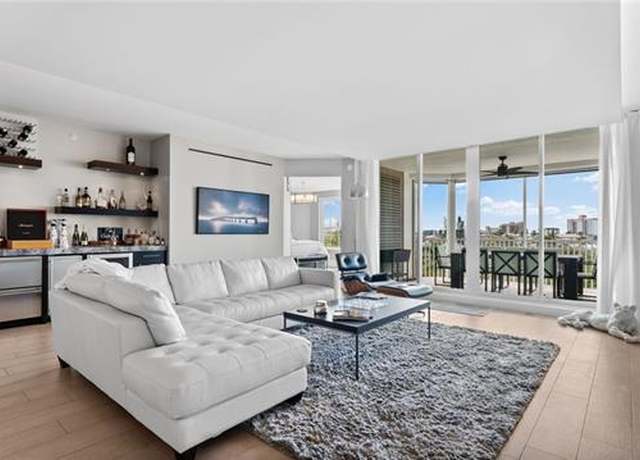 Property at 300 Dunes Blvd #404, Naples, FL 34110, 3 beds, 2 baths