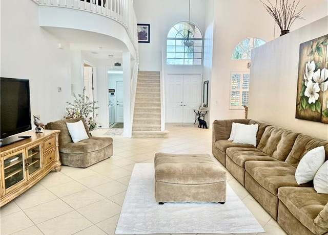 Property at 2000 Isla De Palma Cir, Naples, FL 34119, 3 beds, 3 baths